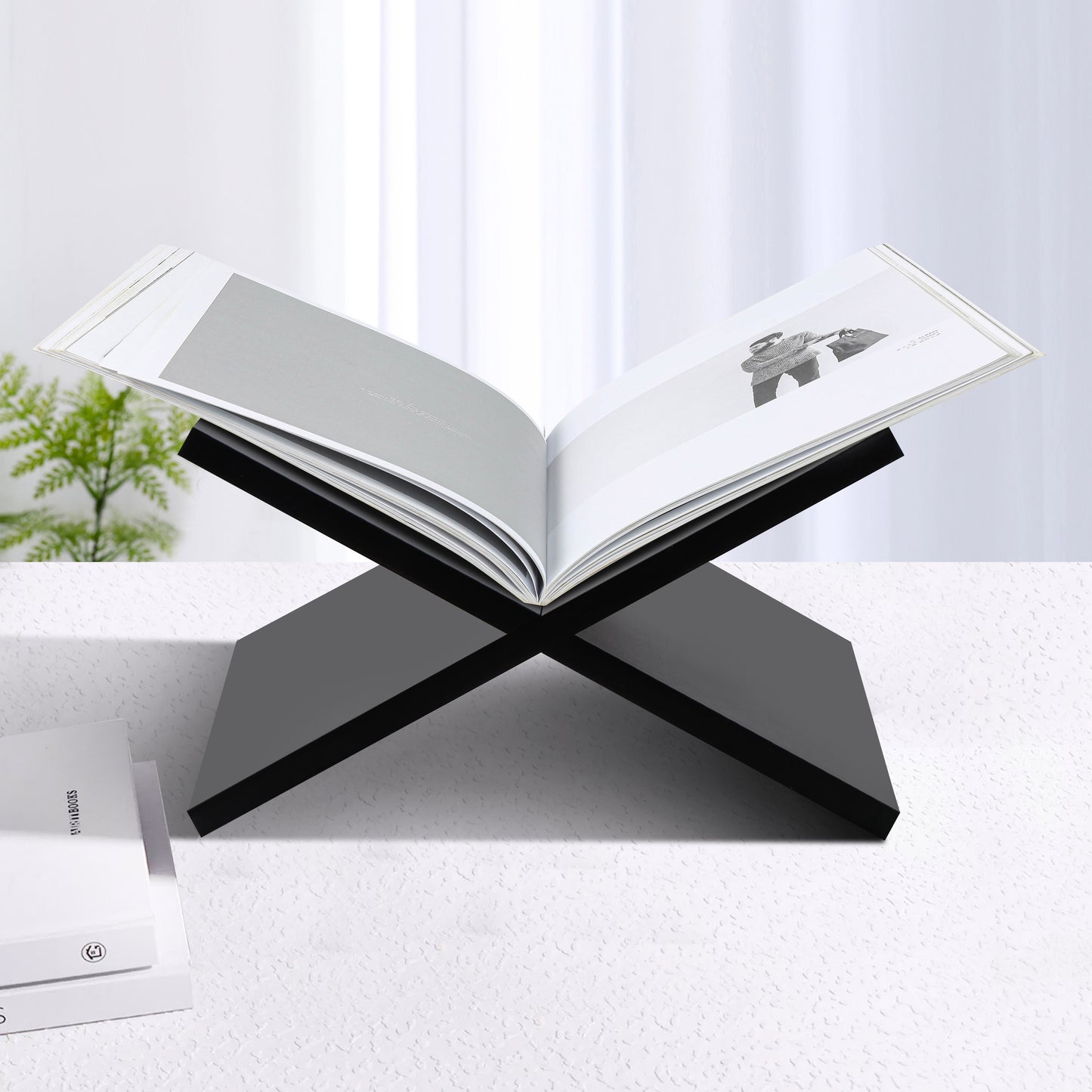 IvoQ Boekenstandaard X Zwart-IvoQ